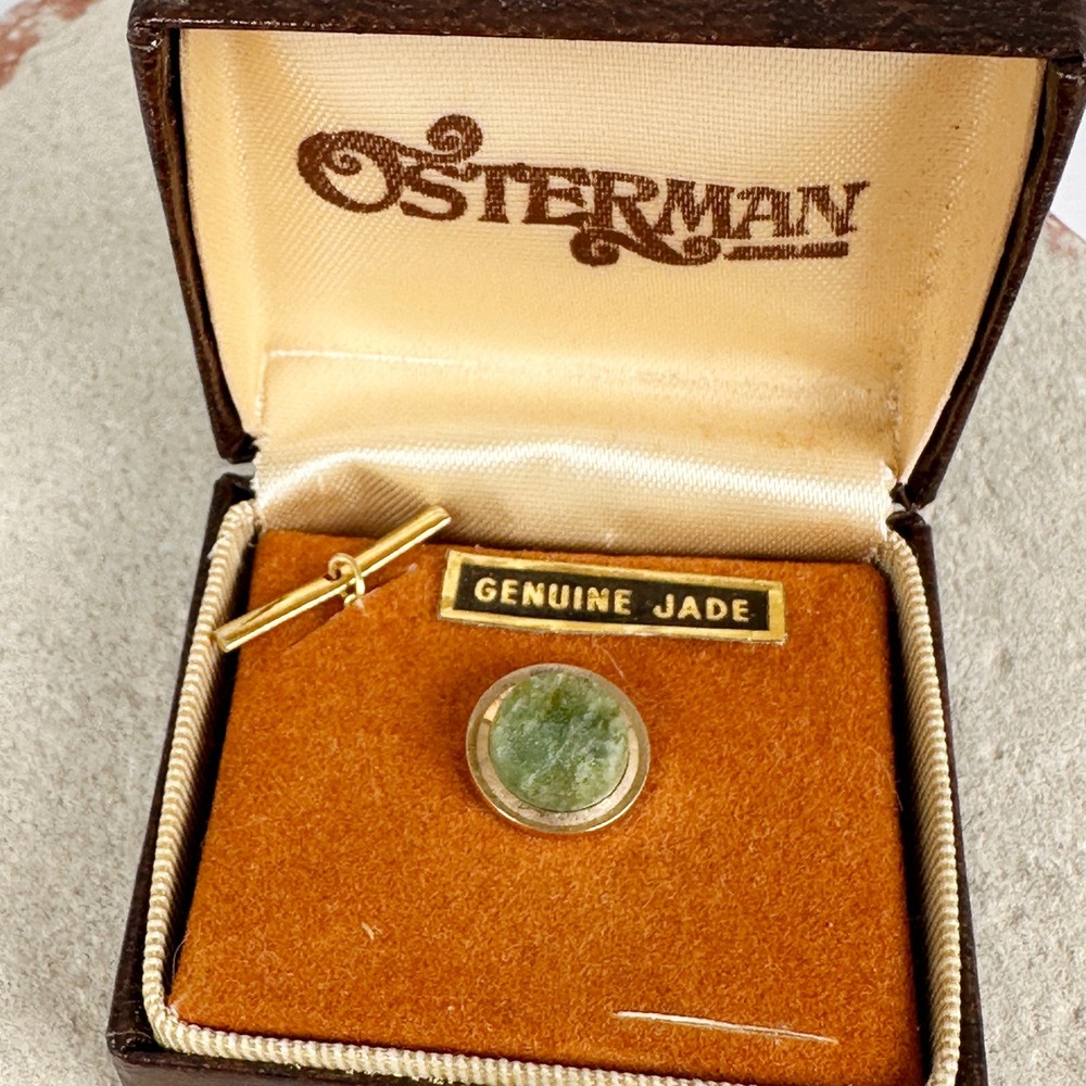 Vintage Osterman Genuine Jade Tie Tack Chain Gold Tone in Original‎ Box